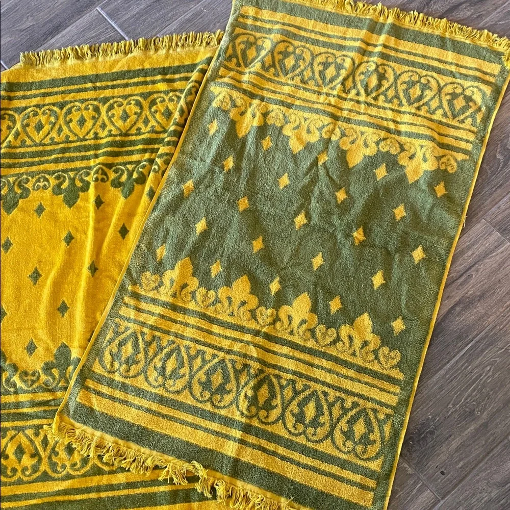 Yellow and Green Decorative Fringe Throw Blanket - Home Accents Vintage!